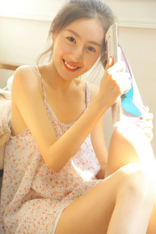 三块广告牌